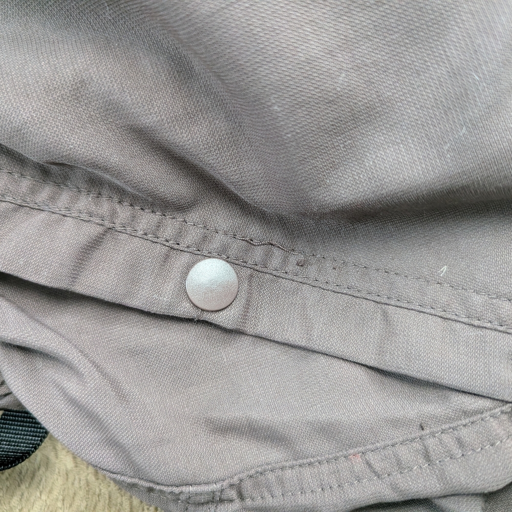 Women’s Convertible Cargo Pants in Taupe - Picture 5 of 5
